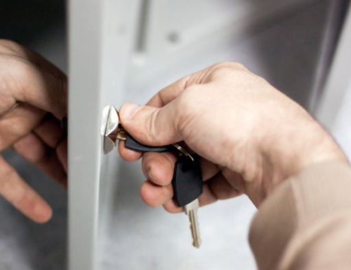 Professional locksmith service